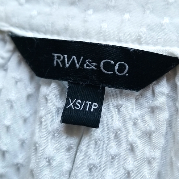 XS- White Blouse - RW&CO - Picture 2 of 5